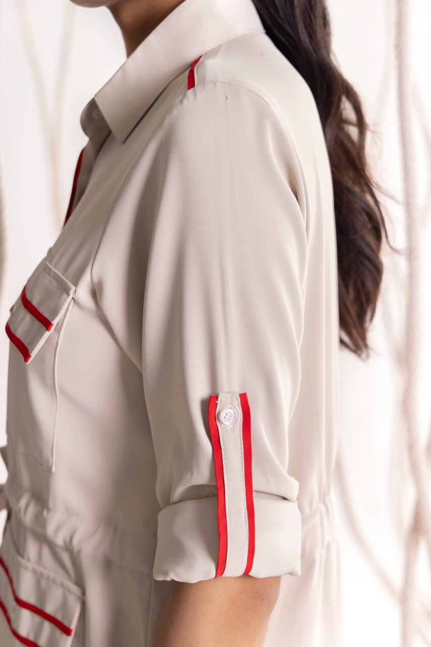 Beige and Red Four Pocket Set