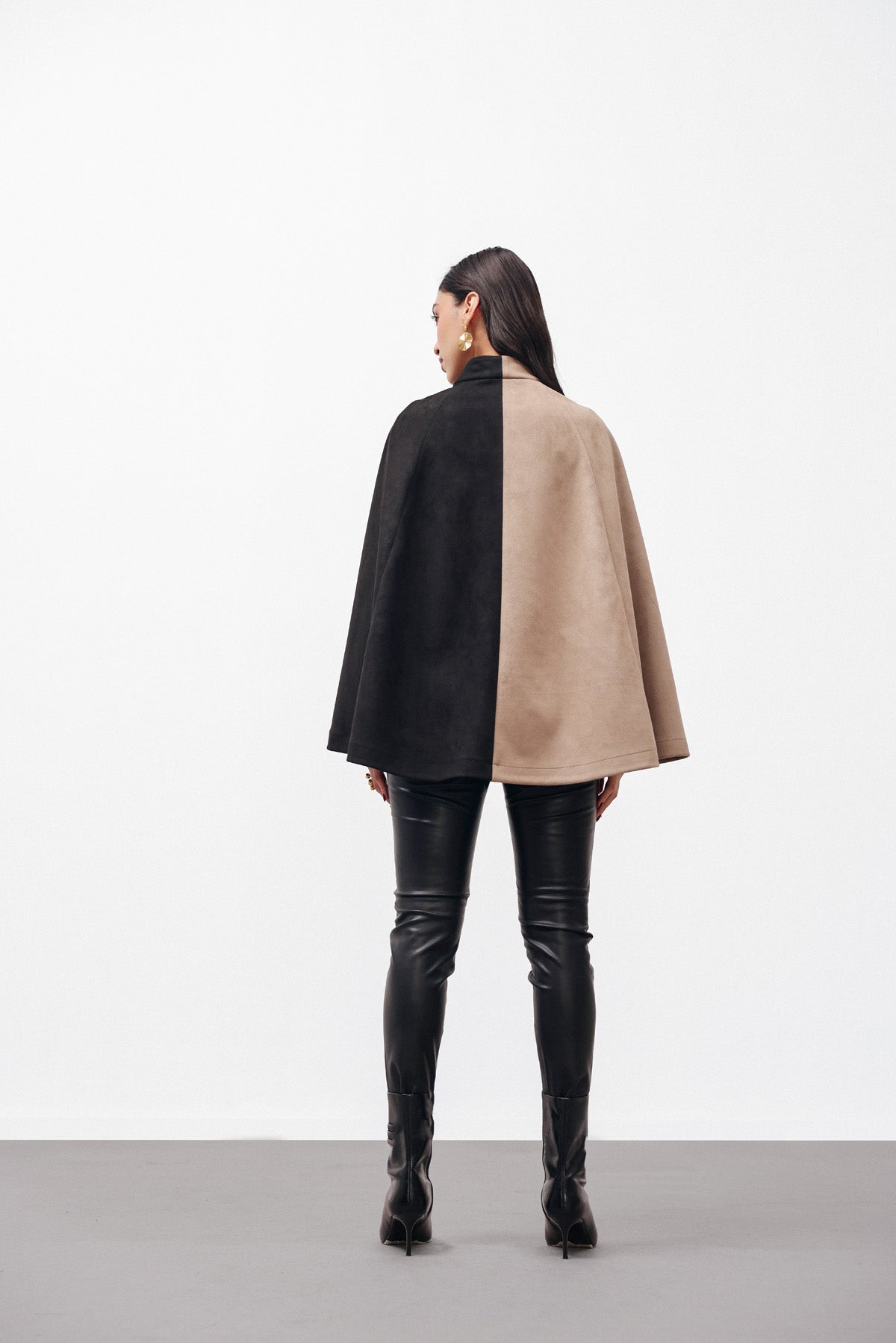 Shadow & Sand Cape