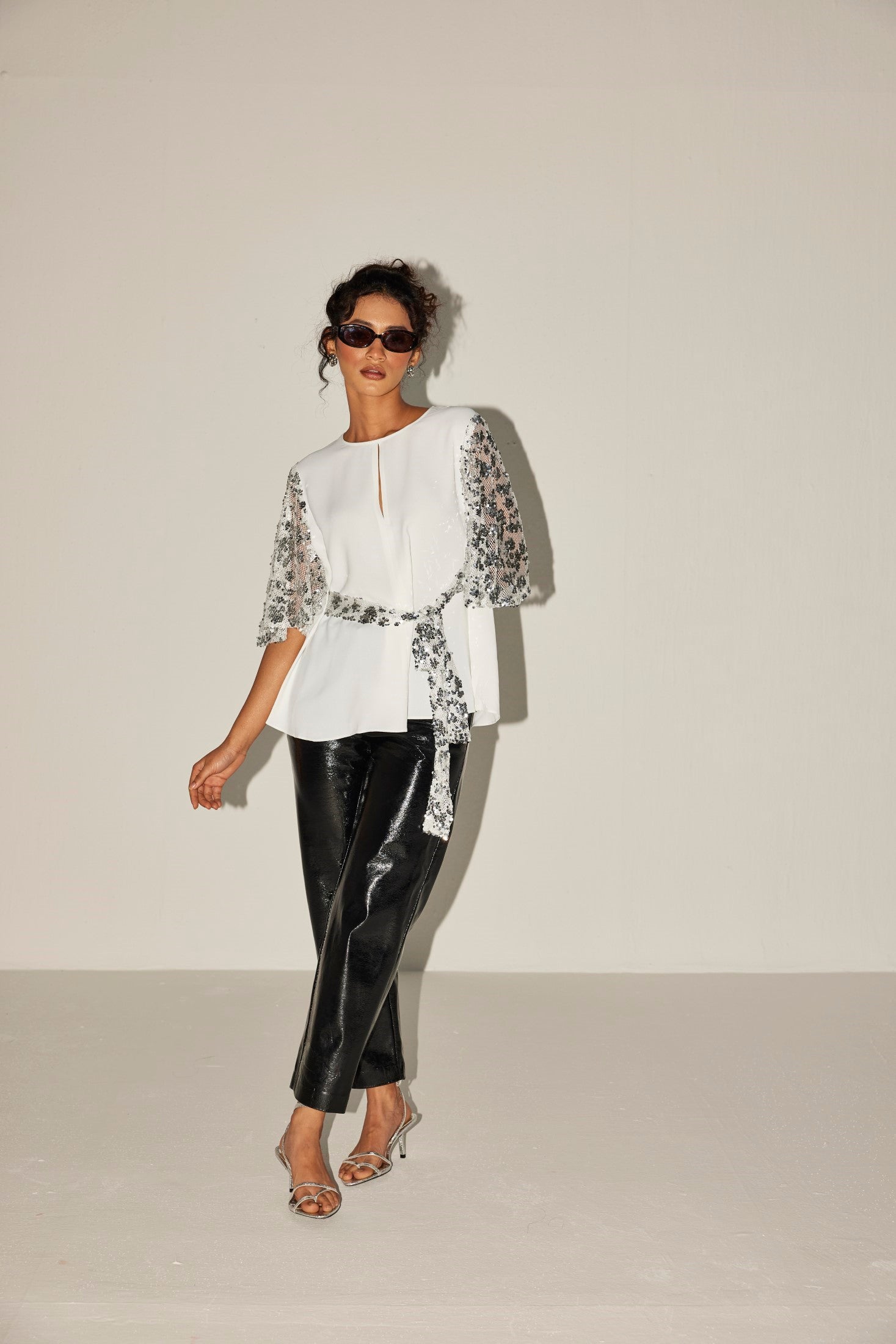 THE WHITE YALE TOP