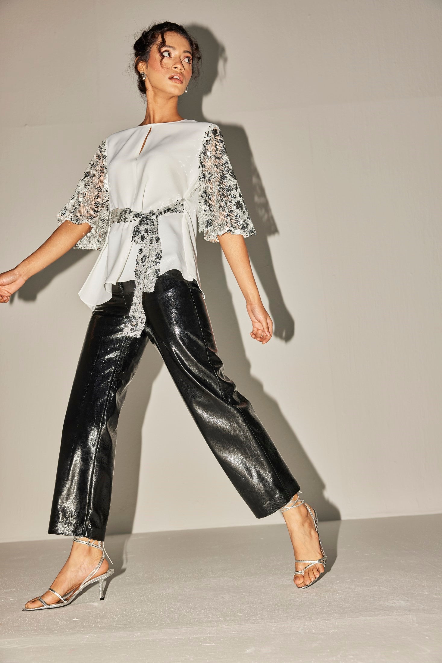 THE WHITE YALE TOP