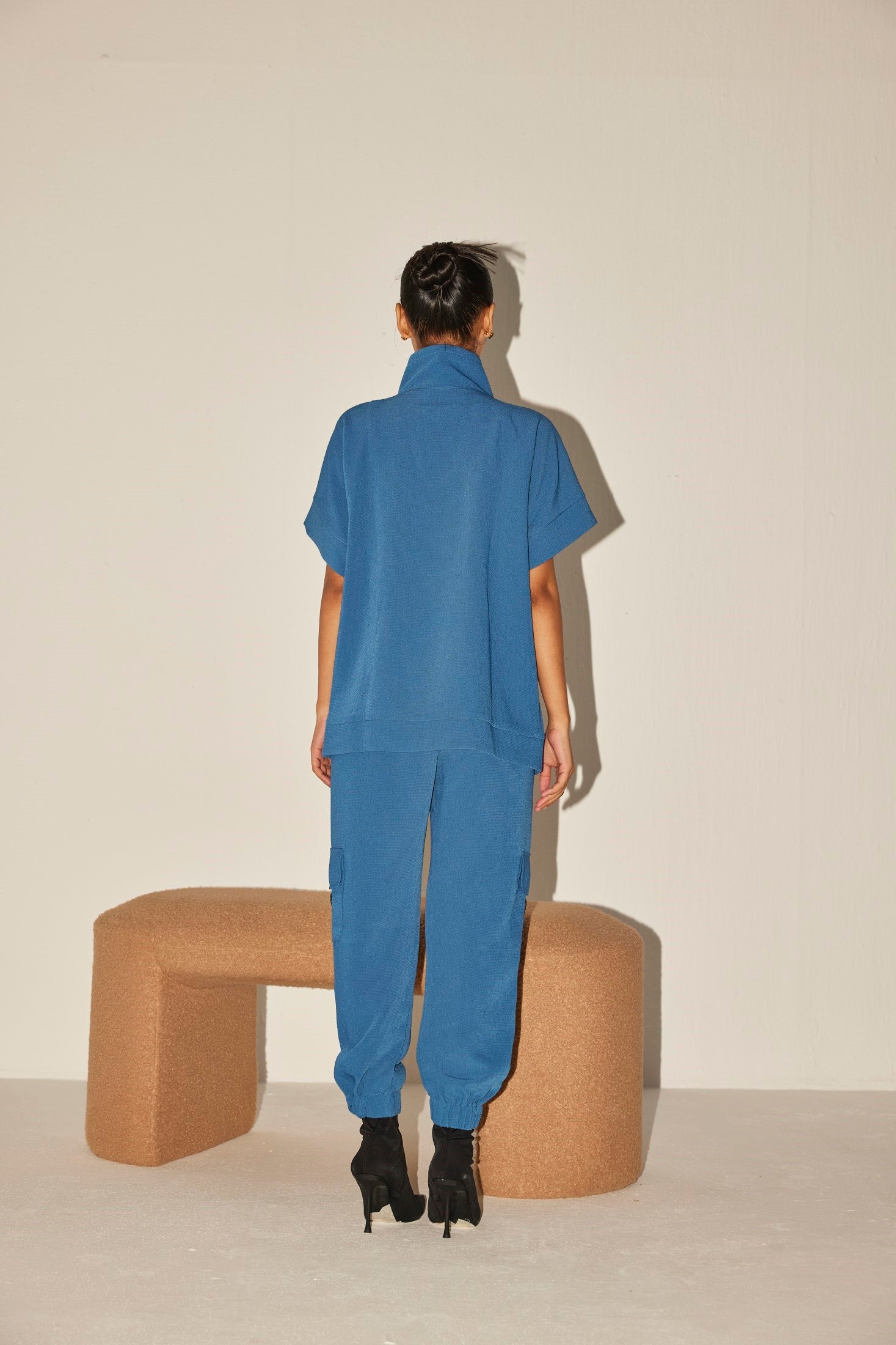OCEAN BLUE TRACK SET WITH BUCKLES