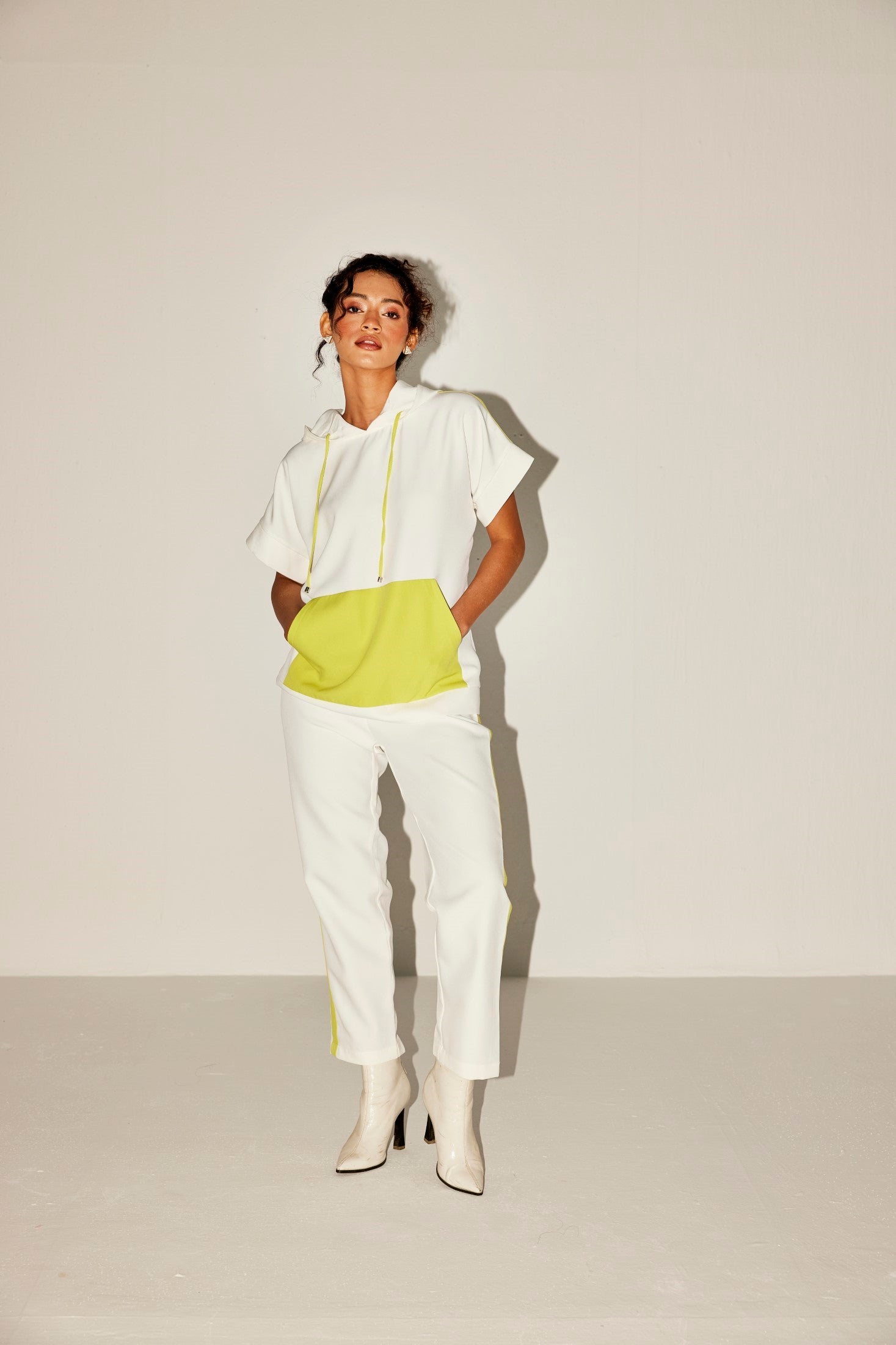 WHITE AND LIME GREEN MILAN TRACK SET