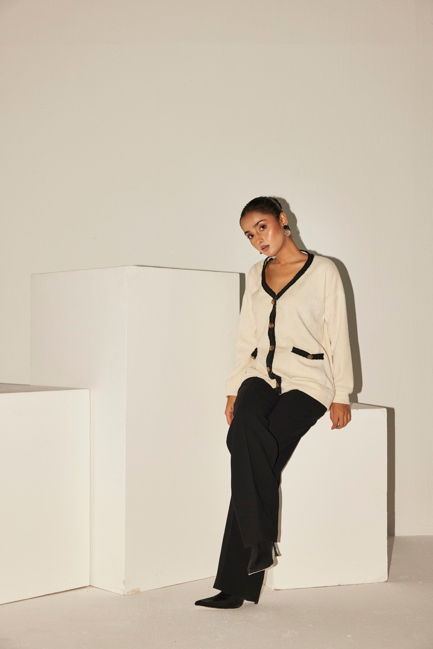THE BLANC CARDIGAN